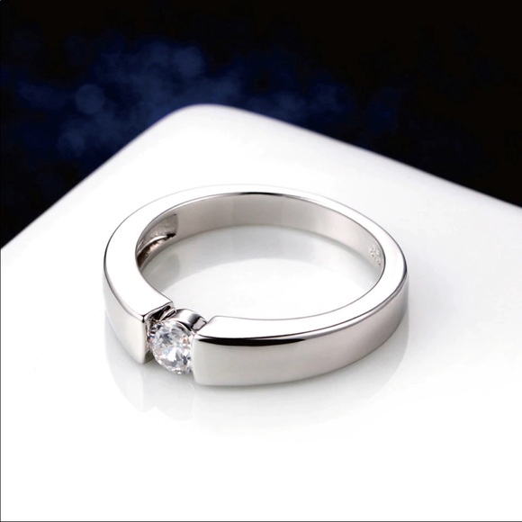 18K GP Silver Beautiful Ring New - Picture 2 of 2